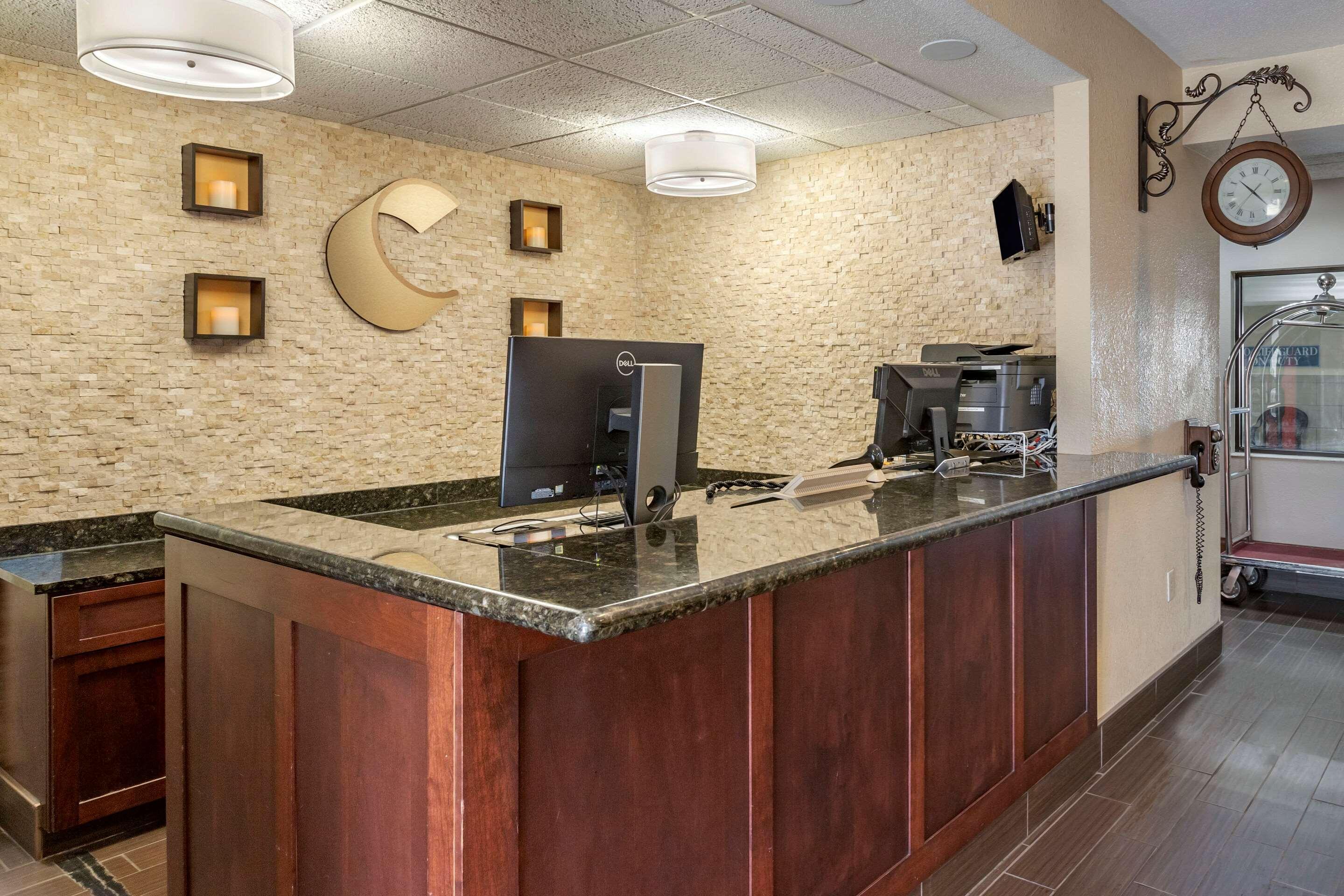 Comfort Inn & Suites Paw Paw Exterior photo