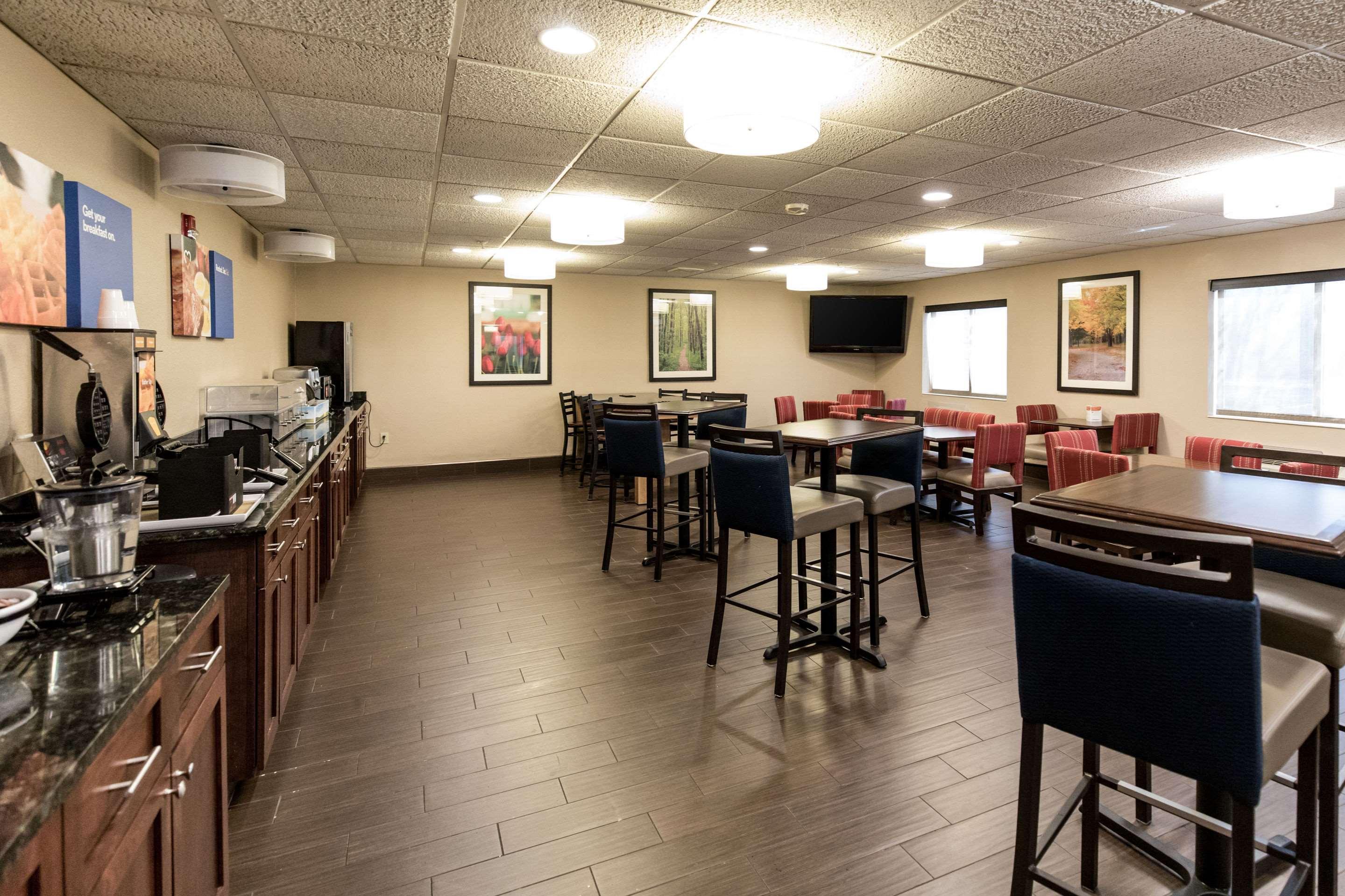 Comfort Inn & Suites Paw Paw Exterior photo