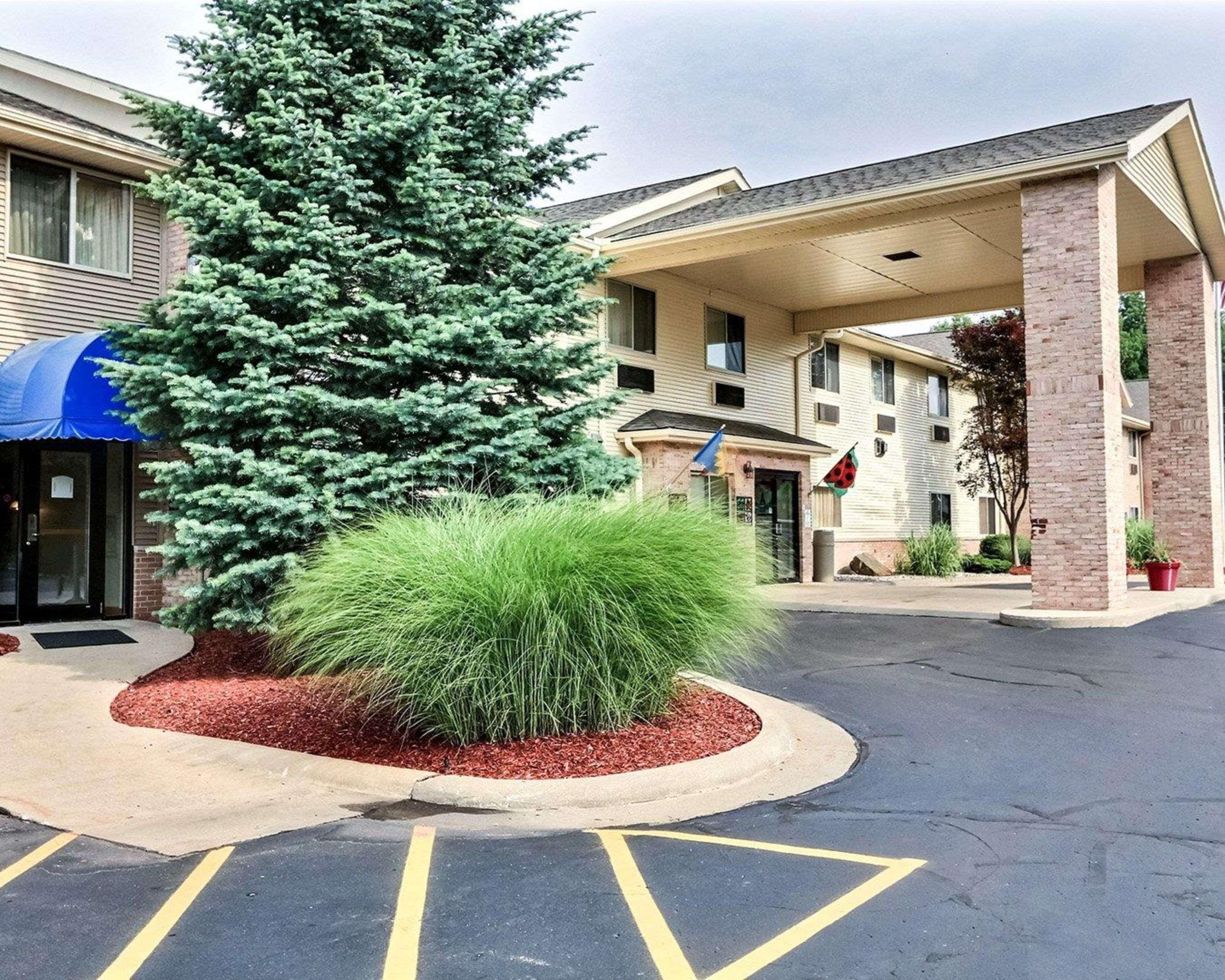 Comfort Inn & Suites Paw Paw Exterior photo