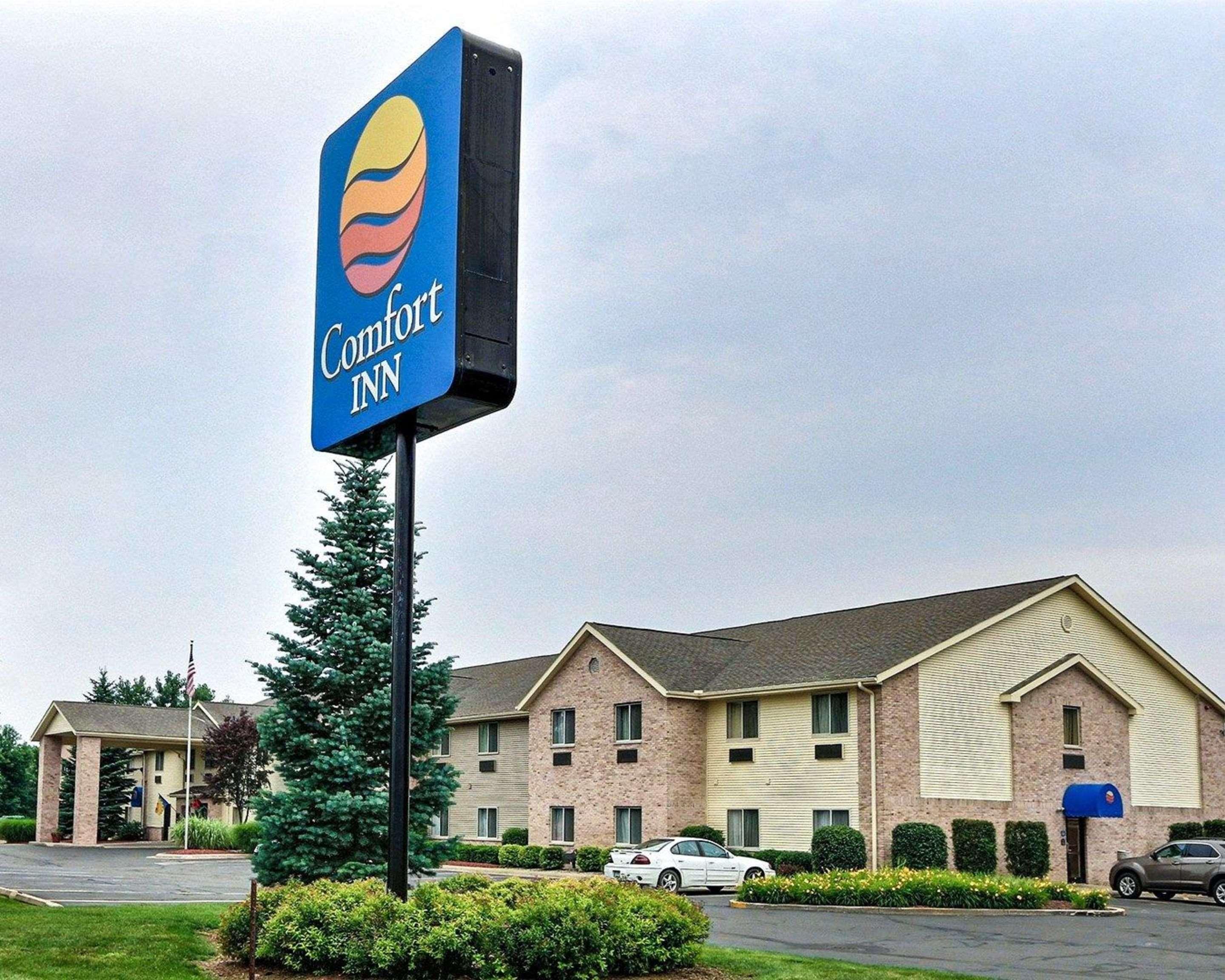 Comfort Inn & Suites Paw Paw Exterior photo