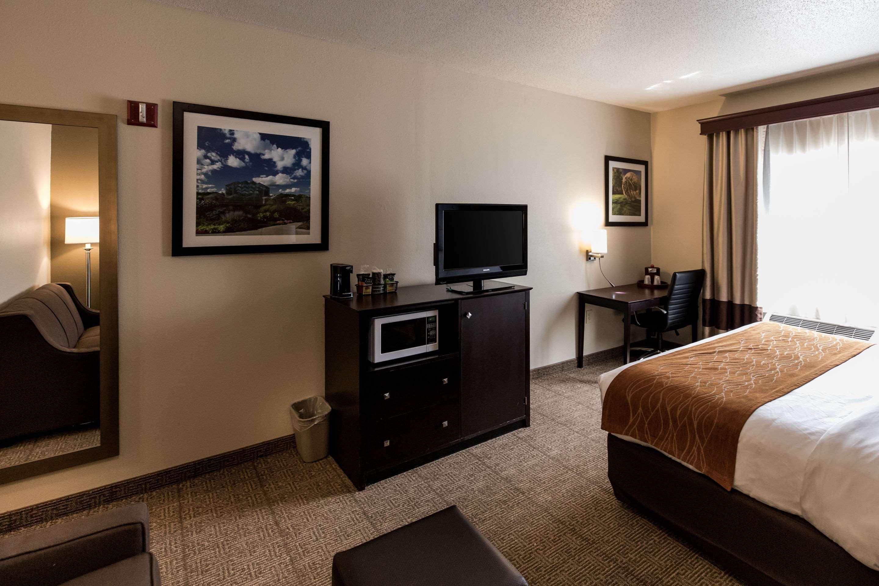 Comfort Inn & Suites Paw Paw Exterior photo