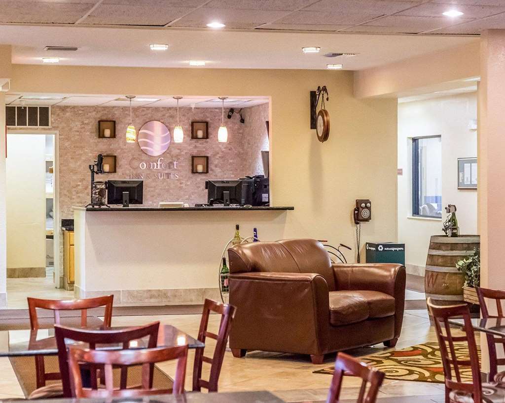 Comfort Inn & Suites Paw Paw Interior photo