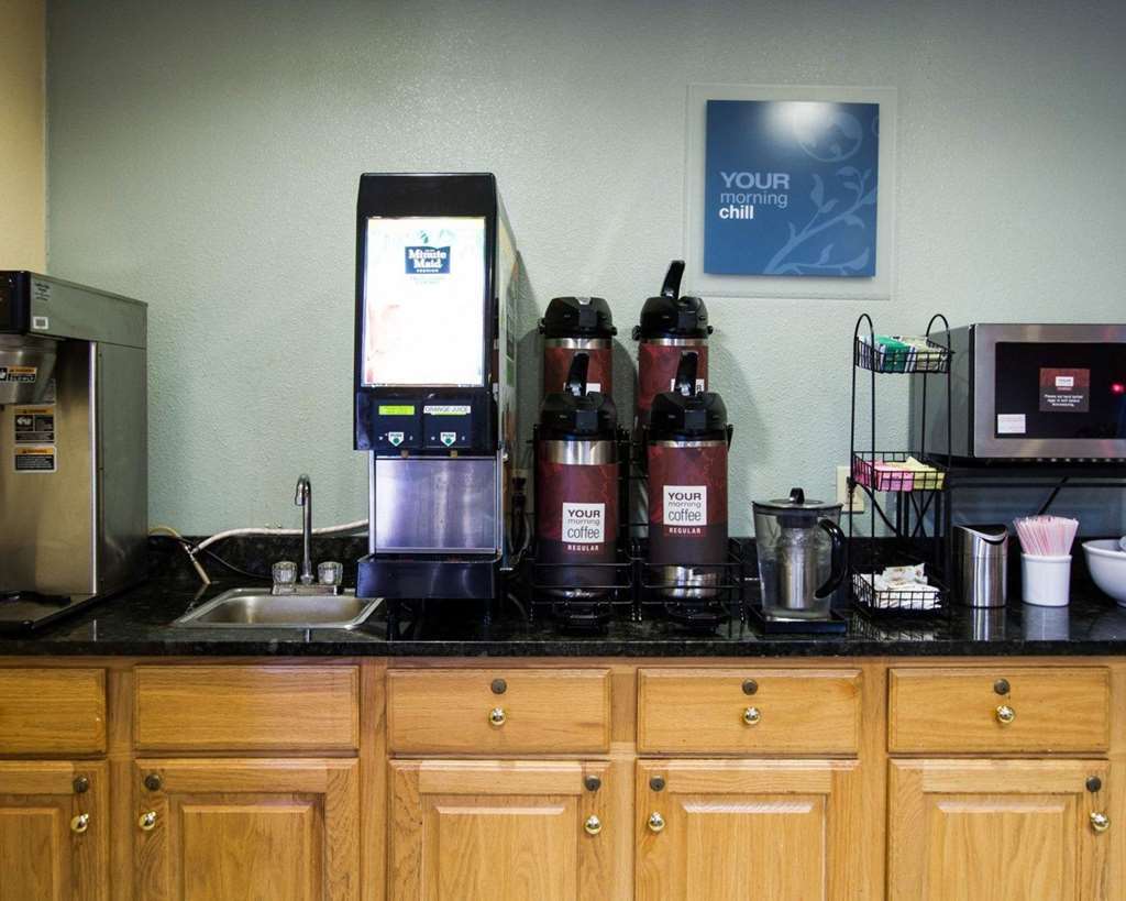 Comfort Inn & Suites Paw Paw Restaurant photo